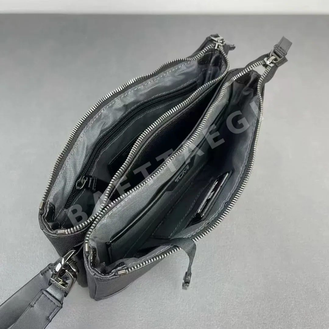 여행가방 가죽 클러치 상세 이미지 4