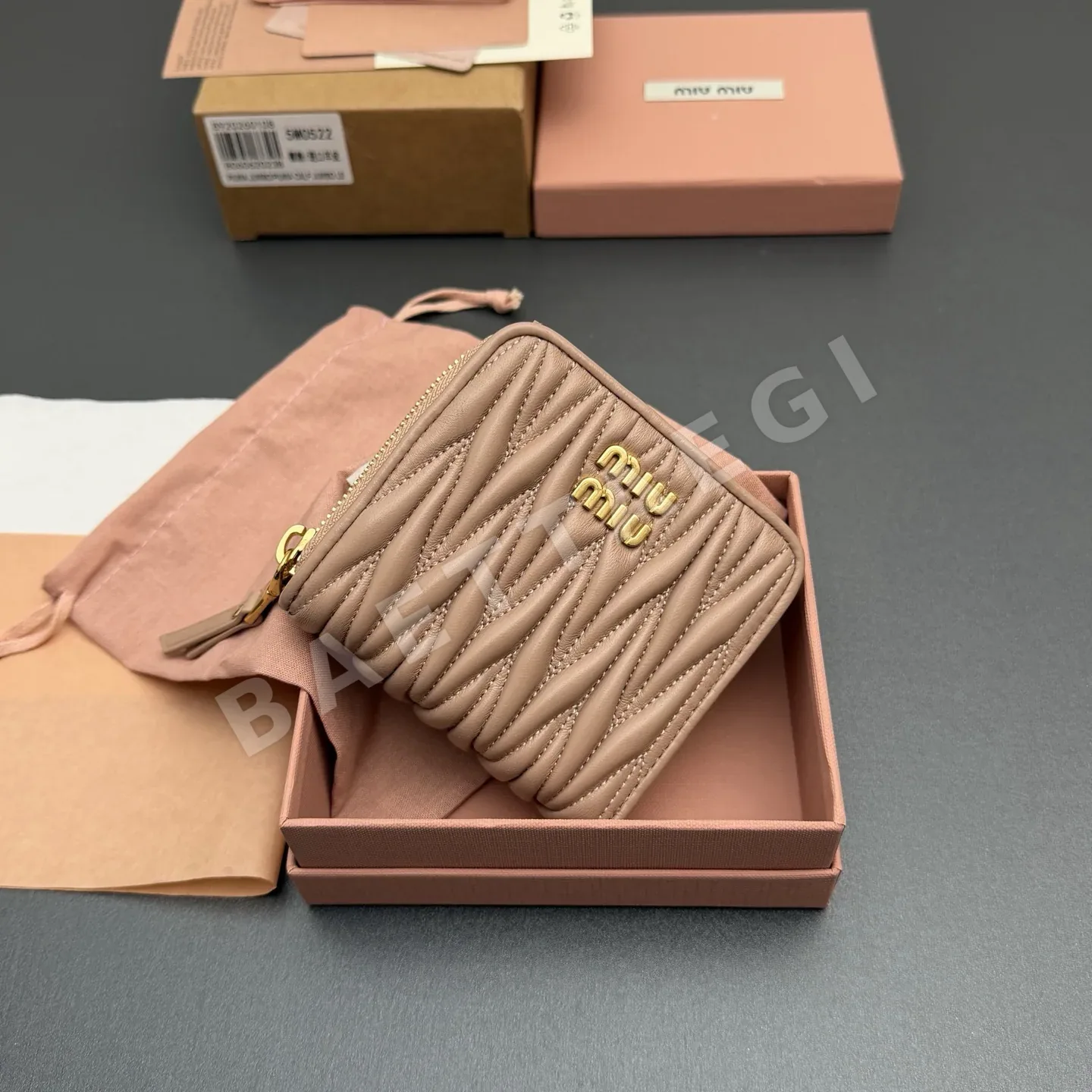 미우미우 지갑 상세 이미지 2