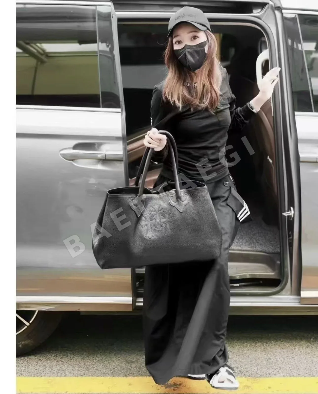 크롬하츠 블랙 쓰리크로스 패치워크 토트백 상세 이미지 9