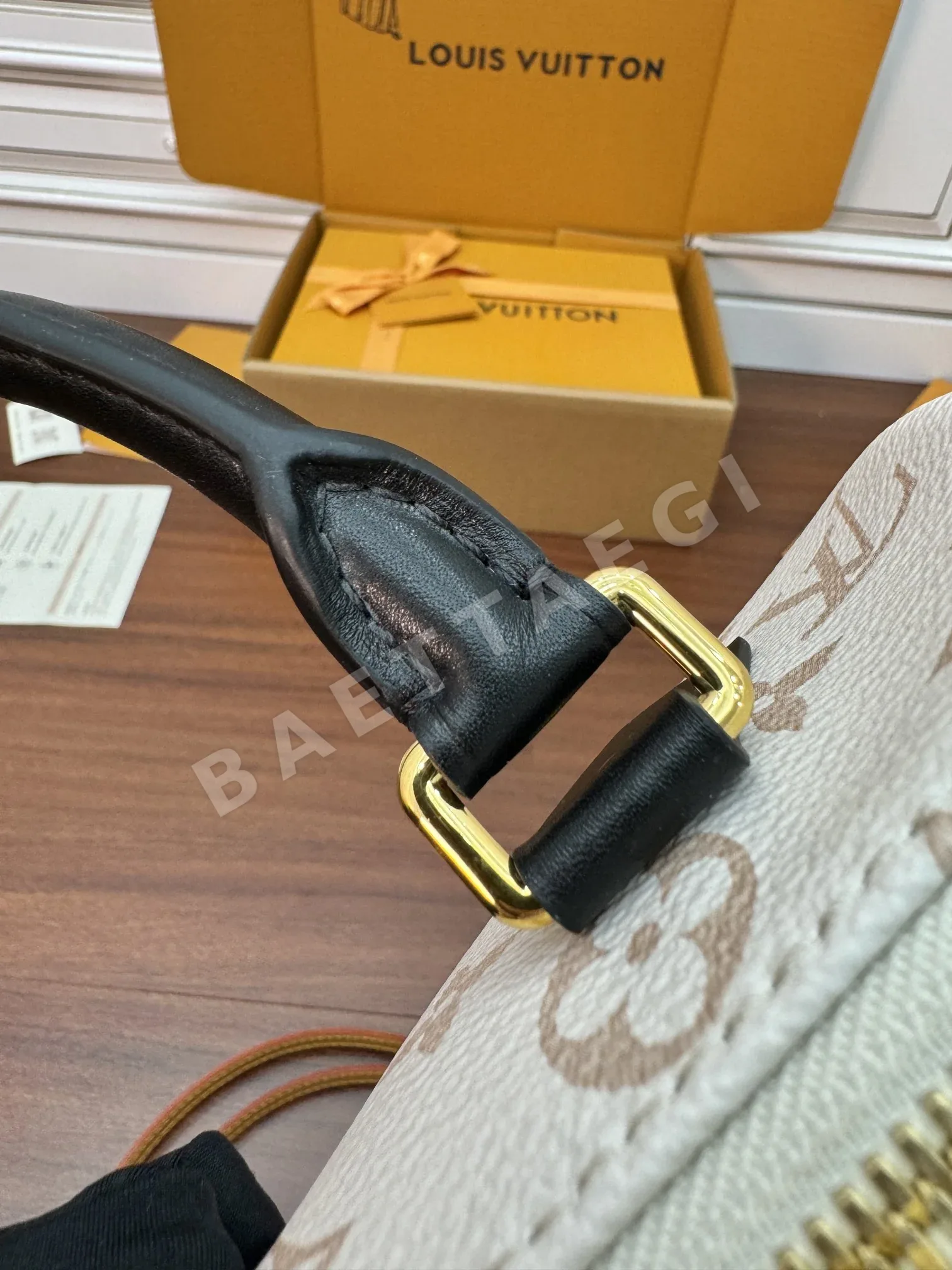 루이비통 M46906 가방 상세 이미지 6