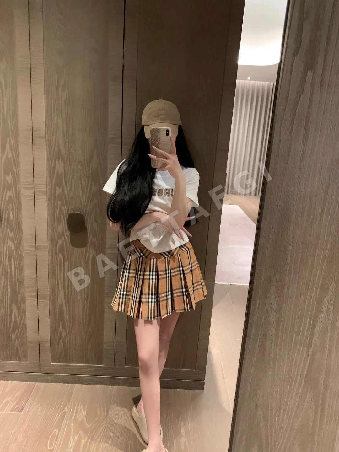 버버리 업리케 자수 라인스톤 남성 반팔 티셔츠 상세 이미지 7