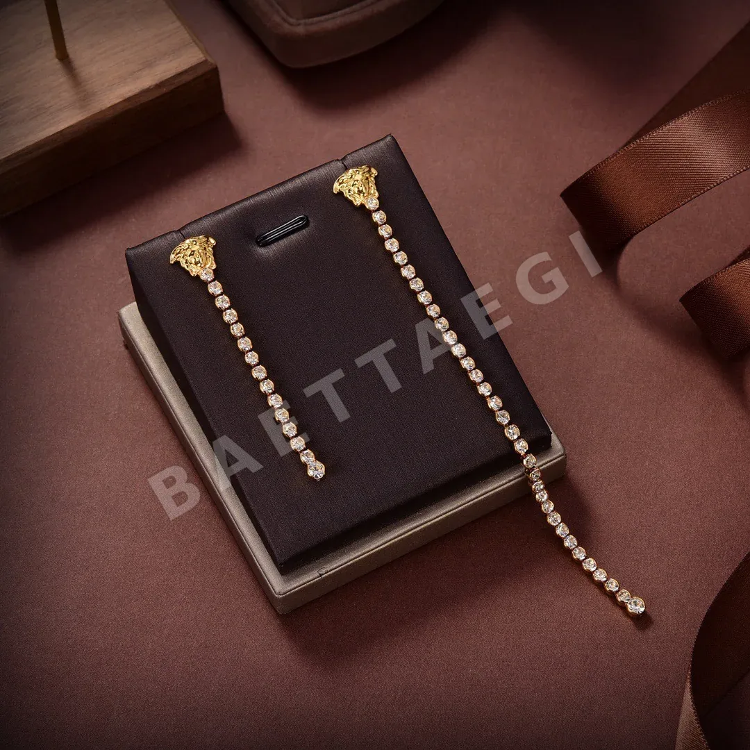 베르사체 귀걸이 63412 Versace Earrings 상세 이미지 4