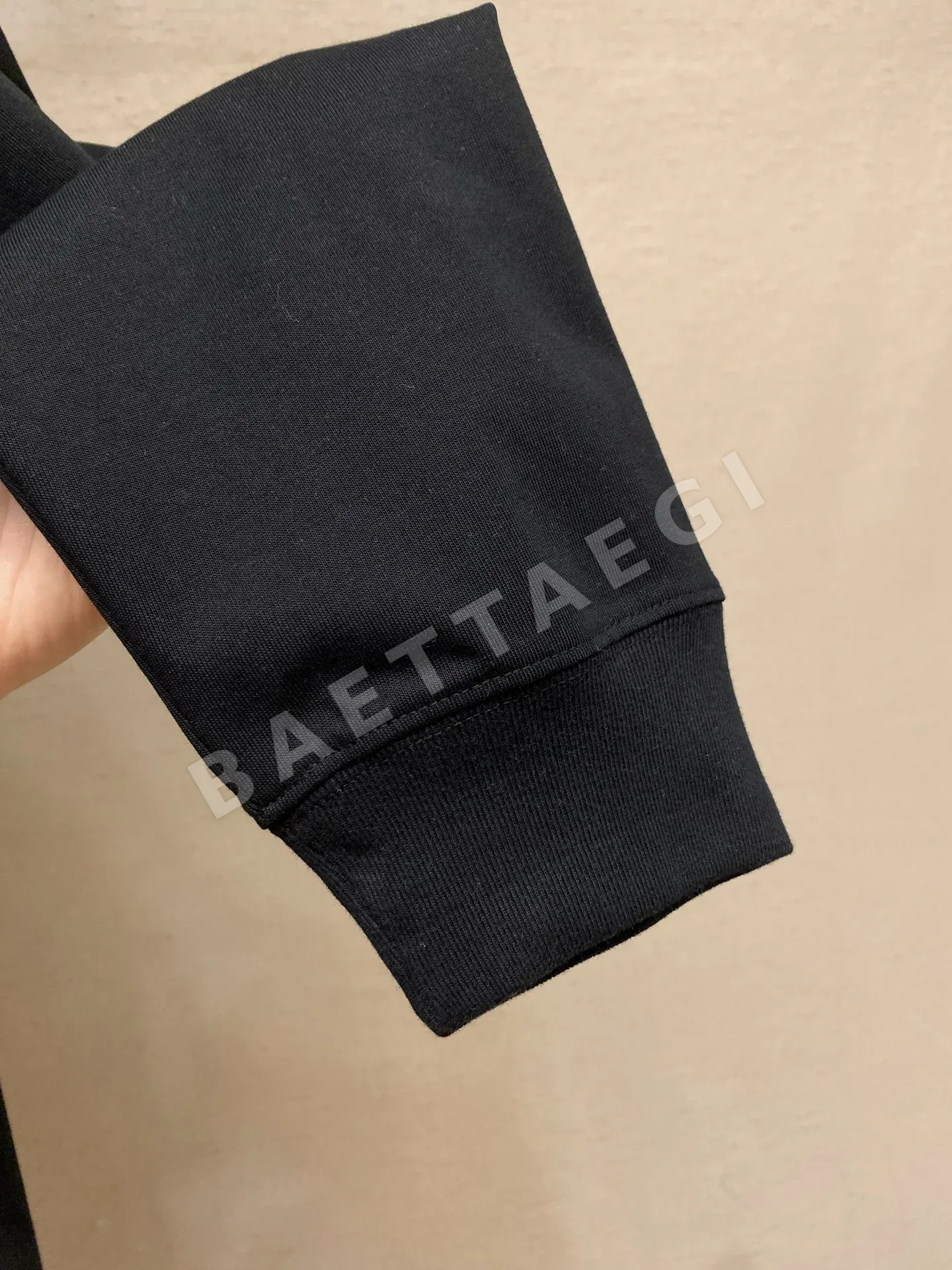 프라다 남성 코튼 긴팔 티셔츠 상세 이미지 7