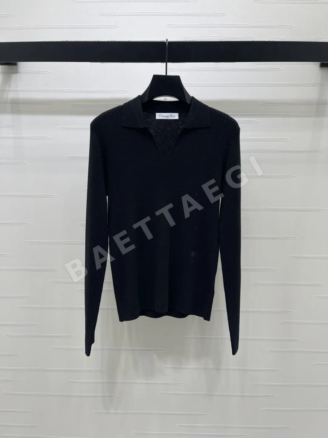 디올 V넥 세로 골지 니트 탑 155664