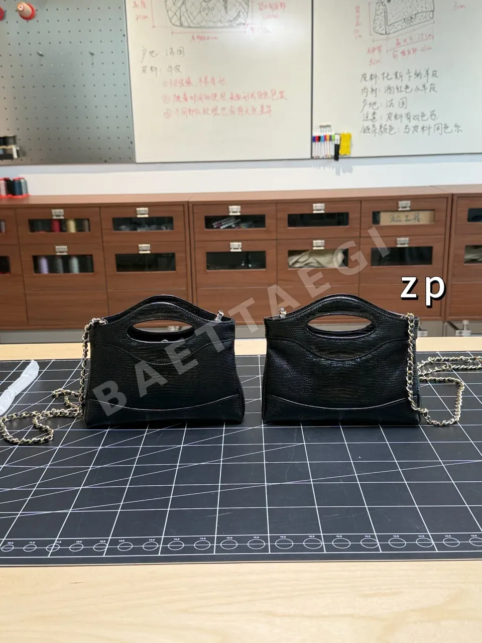 샤넬 리자드 블랙 가방 상세 이미지 2