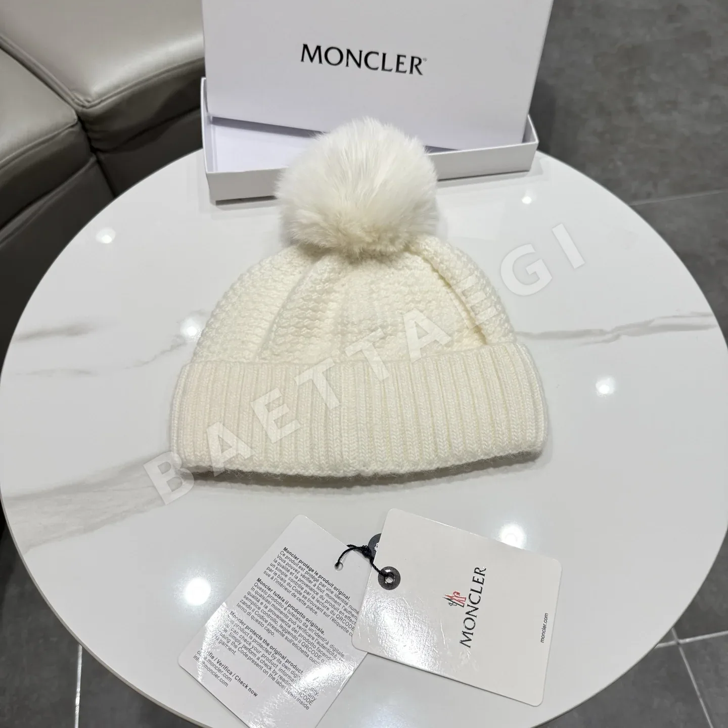 몽클레르 폼폼 울 모자 상세 이미지 7