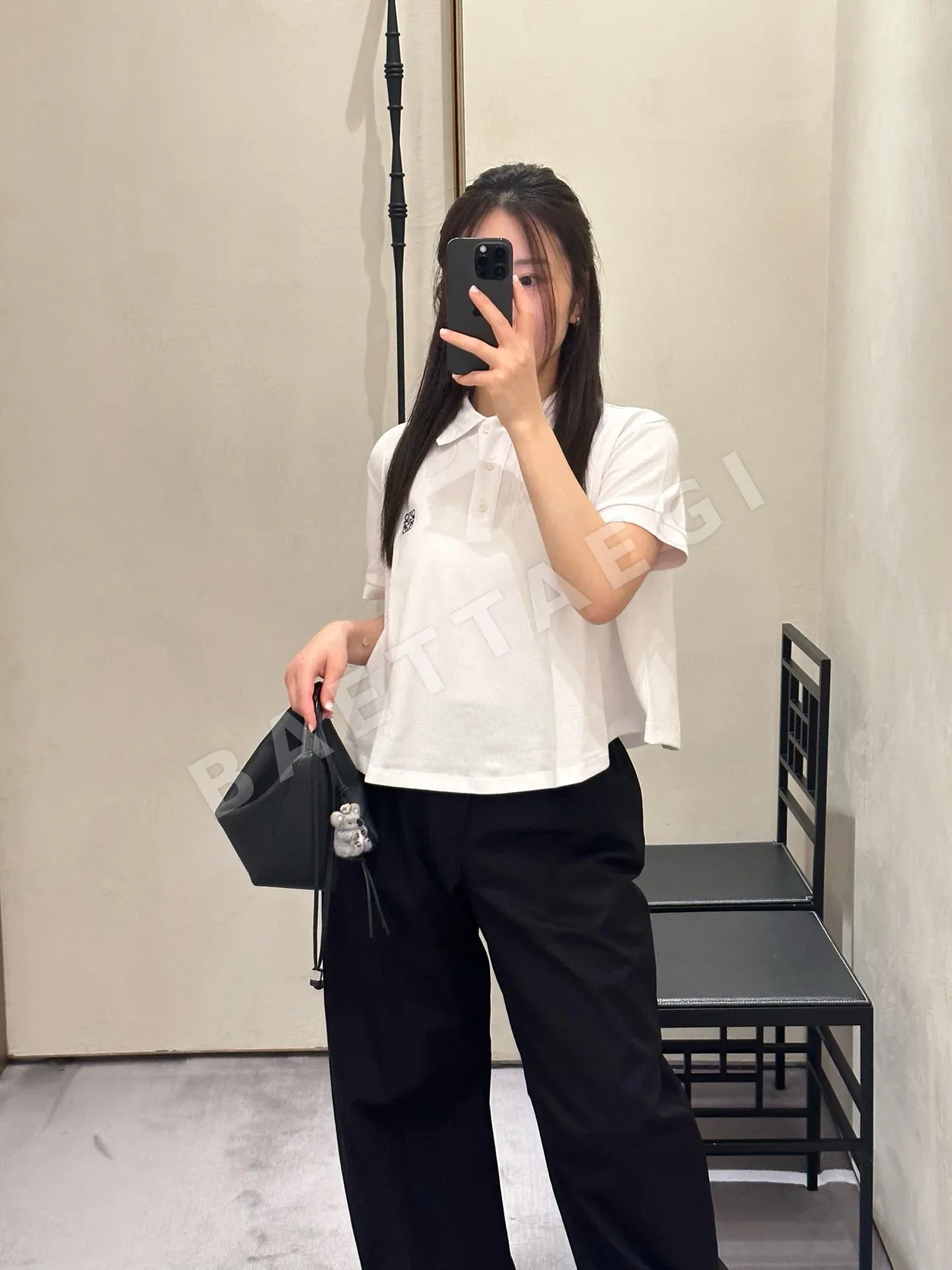 로에베 레터 자수 카라 반팔 티셔츠 상세 이미지 5