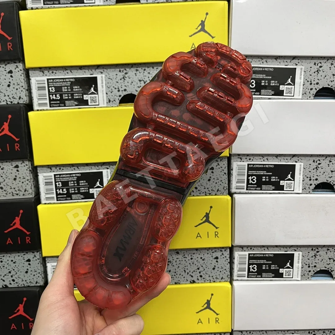 나이키 [OT] 에어 베이퍼맥스 플러스 블랙 그레이 레드 AQ8632-001 201579 Nike Air VaporMax Plus Shark 상세 이미지 9