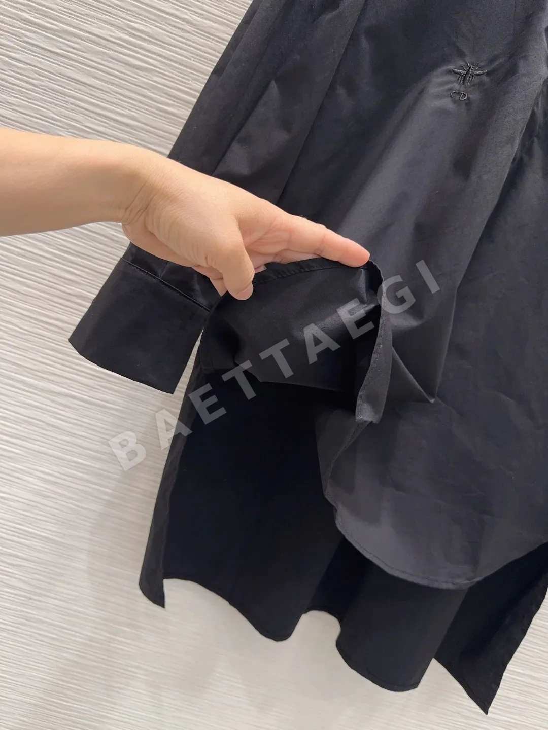 디올 여성 입체 재단 셔츠 상세 이미지 8