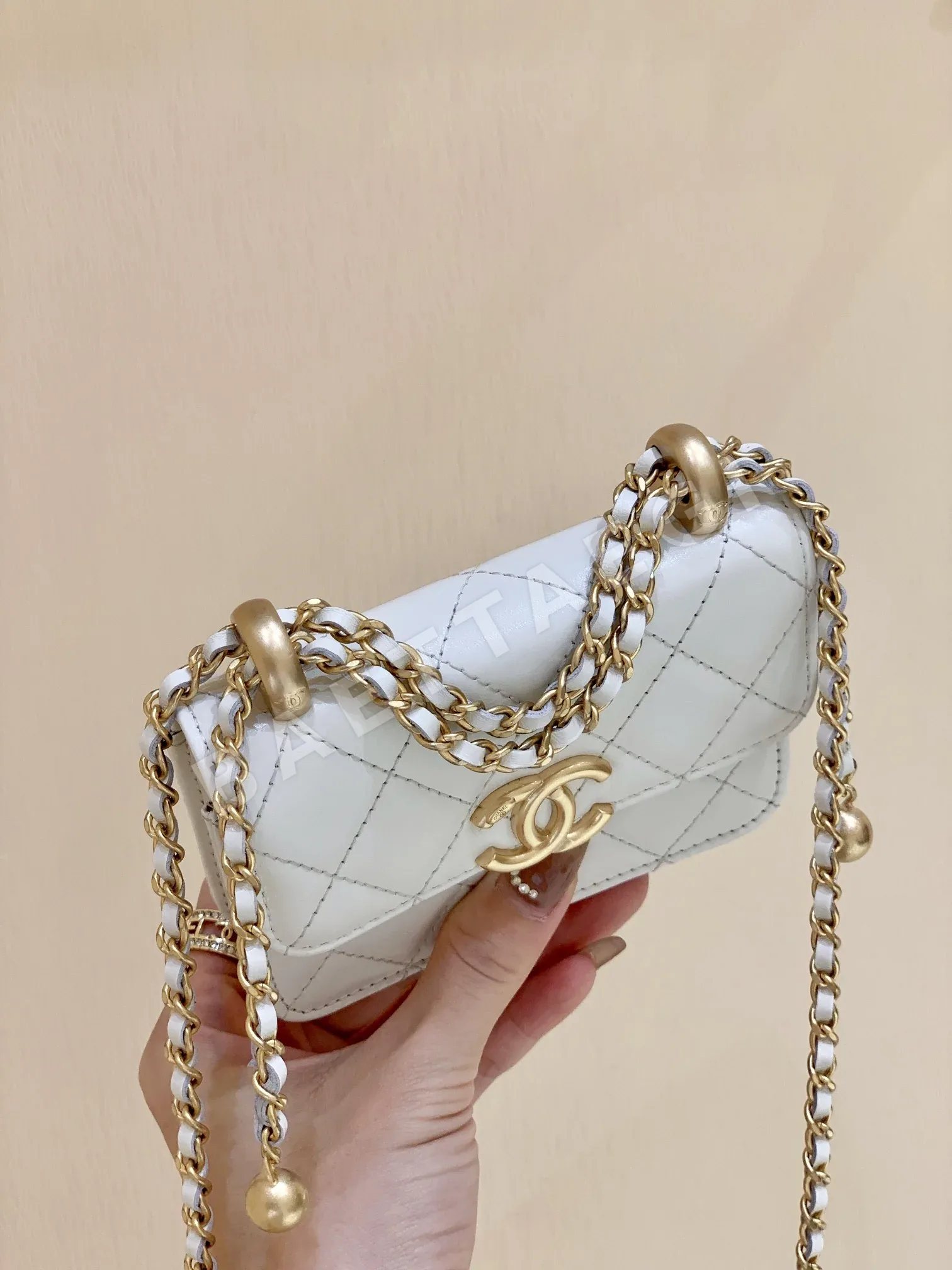 샤넬 메티에 다르 더블 골드 비즈 미니 백 AP2290 상세 이미지 6