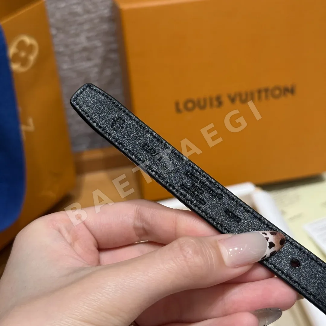 루이비통 15mm 리버시블 송아지가죽 벨트 상세 이미지 7