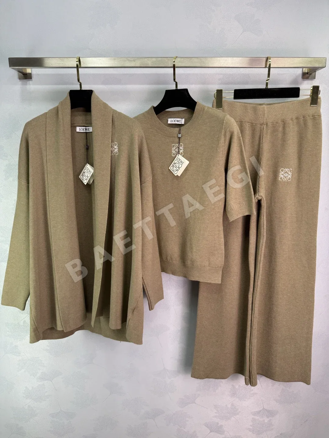 로에베 로고 자수 스트라이프 반팔 티셔츠 6027