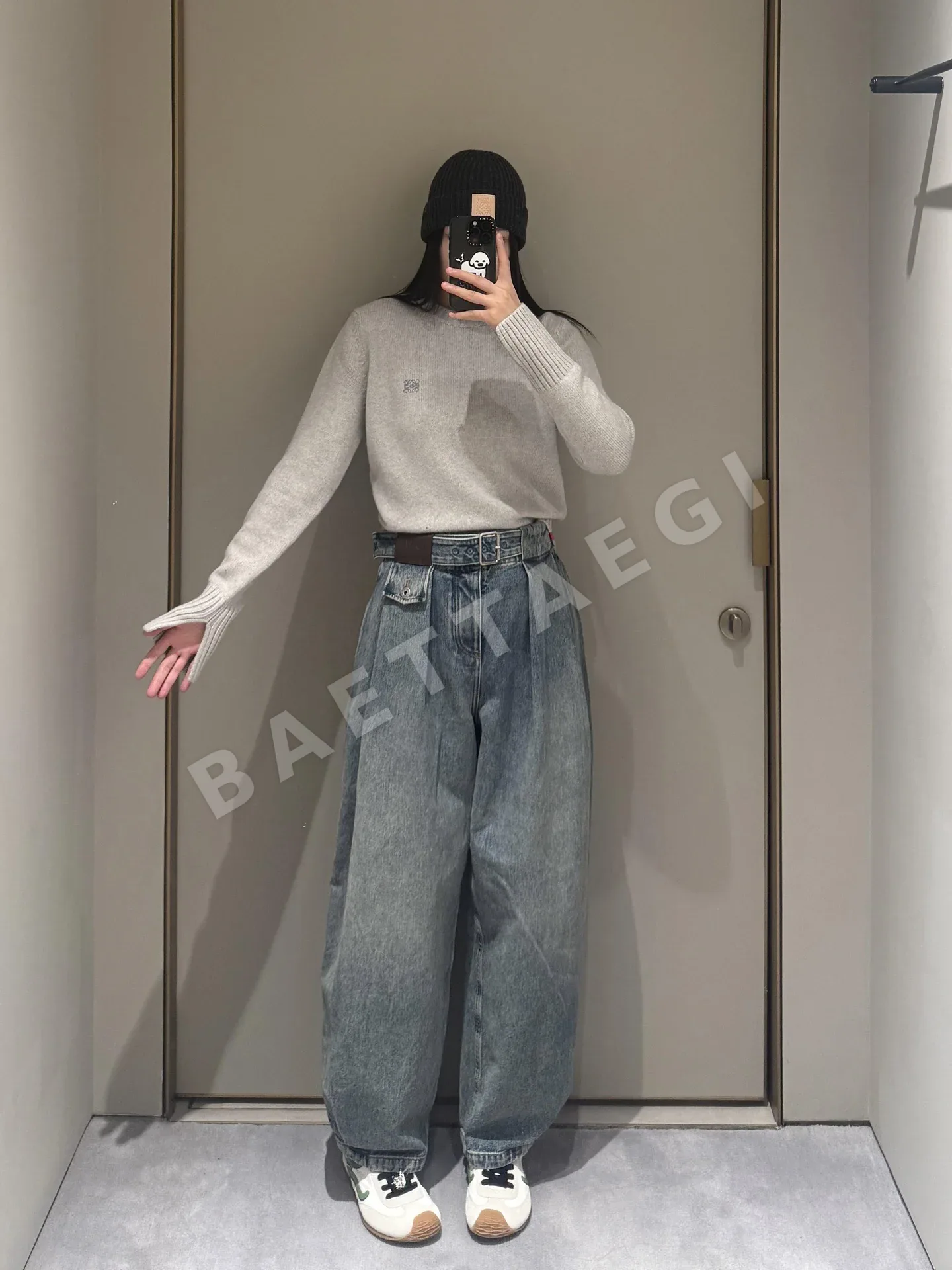 로에베 플리츠 와이드 레그 데님 팬츠 상세 이미지 8