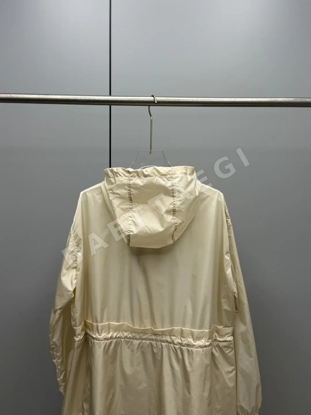 몽클레르 플리츠 후드 트렌치 자켓 상세 이미지 8