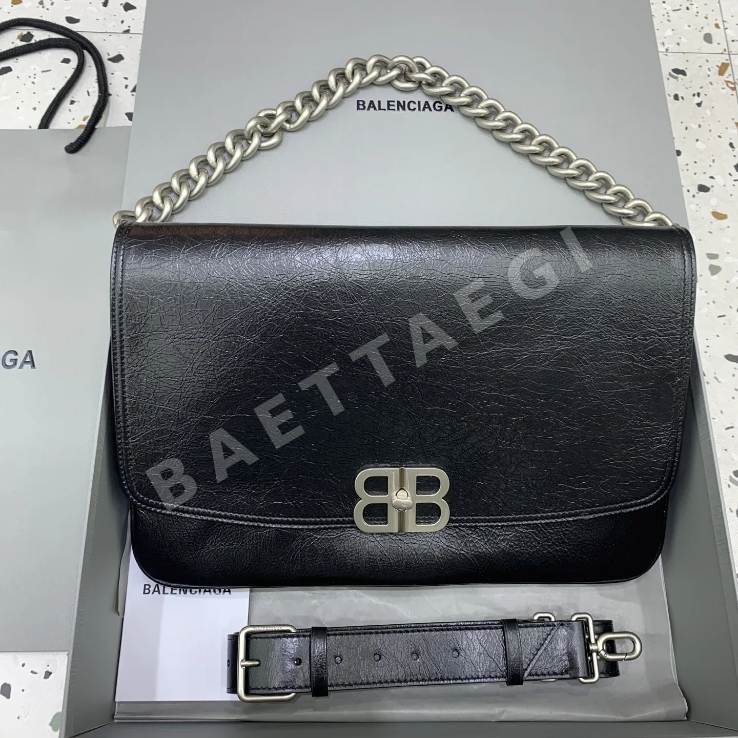 발렌시아가 BB 소프트 라지 체인 숄더백 186536