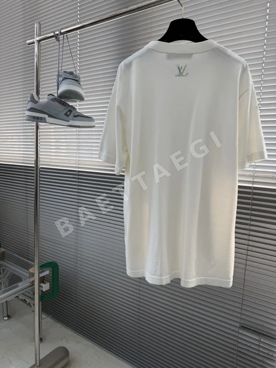 루이비통 모노그램 꽃무늬 남성 반팔 티셔츠 상세 이미지 3