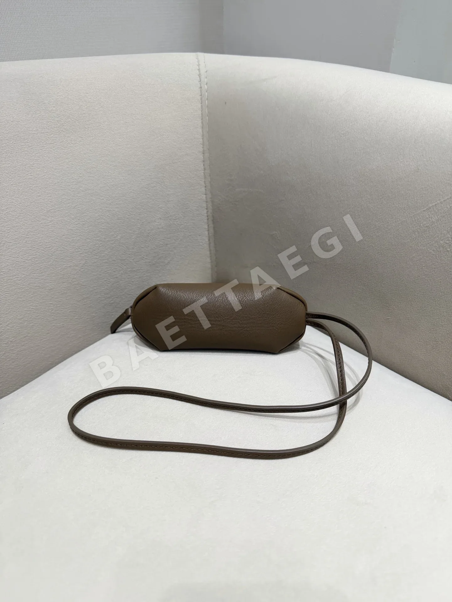 더로우 오웬 파우치 코인 퍼스 가방 상세 이미지 3