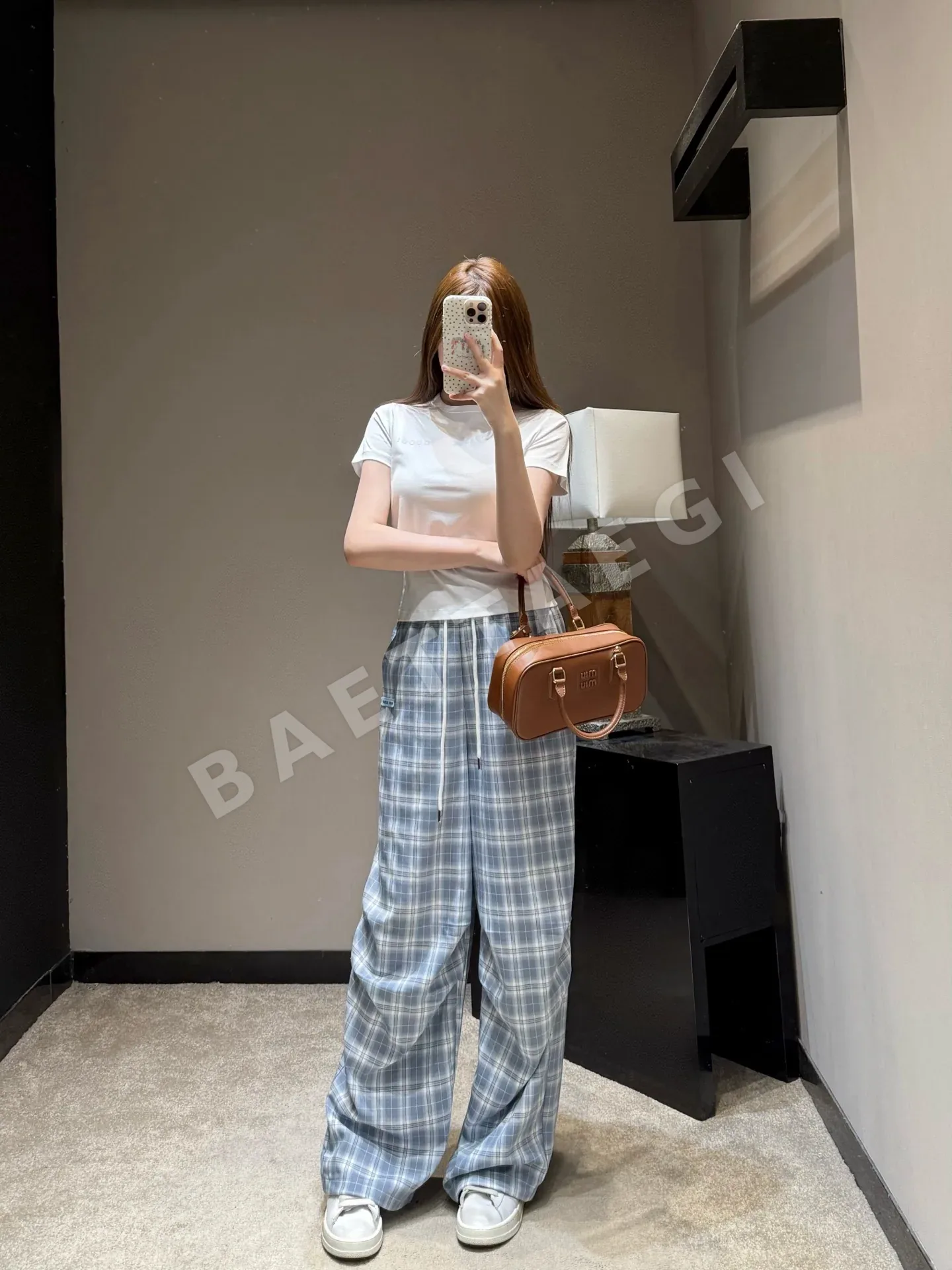 구찌 클래식 레터 자수 반팔 티셔츠 상세 이미지 4