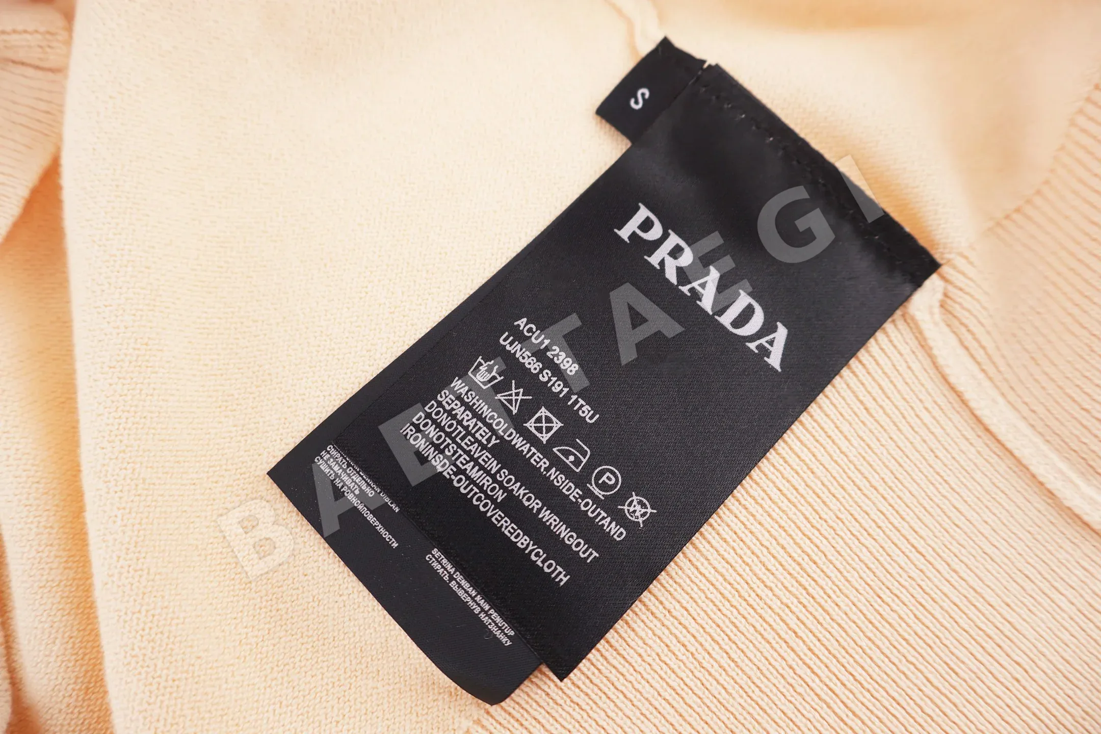 프라다 자수 로고 울 카라 반팔폴로셔츠 상세 이미지 9