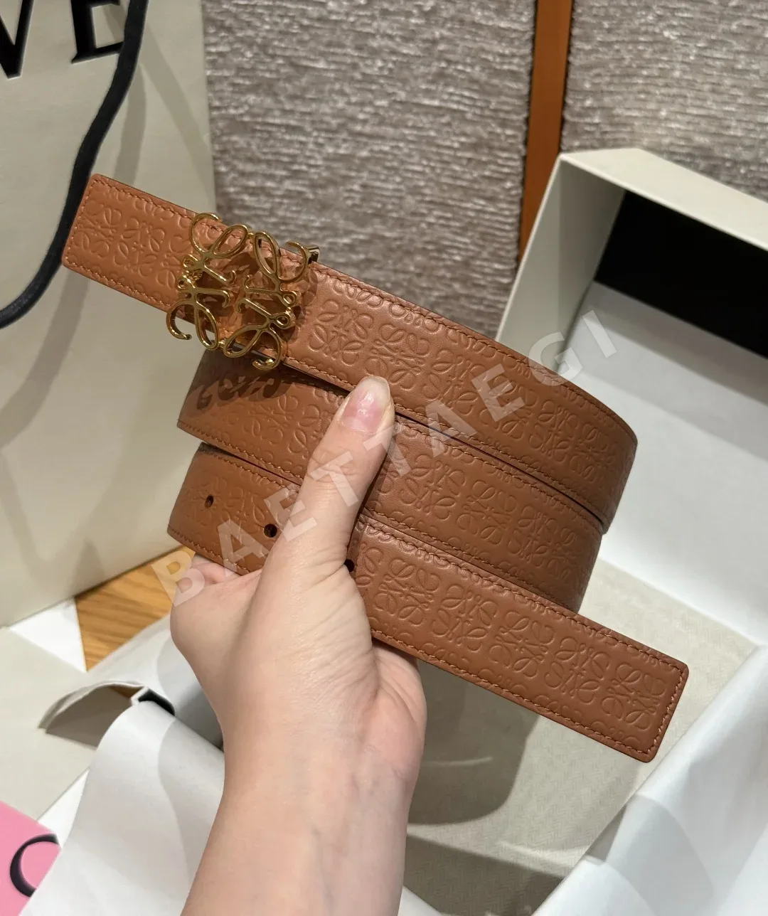 로에베 아나그램 리버시블 송아지가죽 벨트 상세 이미지 3