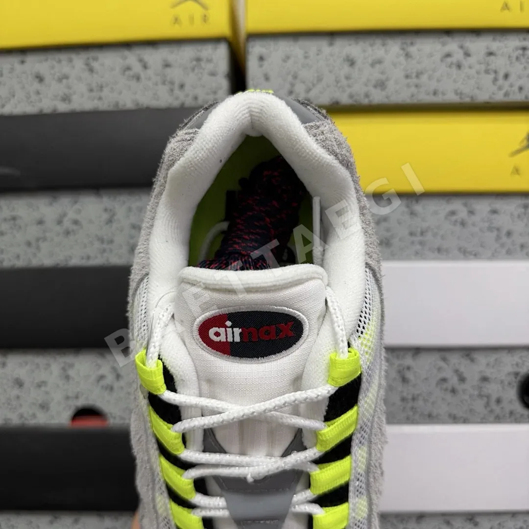 나이키 [KZ2.0] 에어 맥스 95 SP IB4523-004 201366 Nike Air Max 95 SP Undefeated Geo NYC 상세 이미지 8