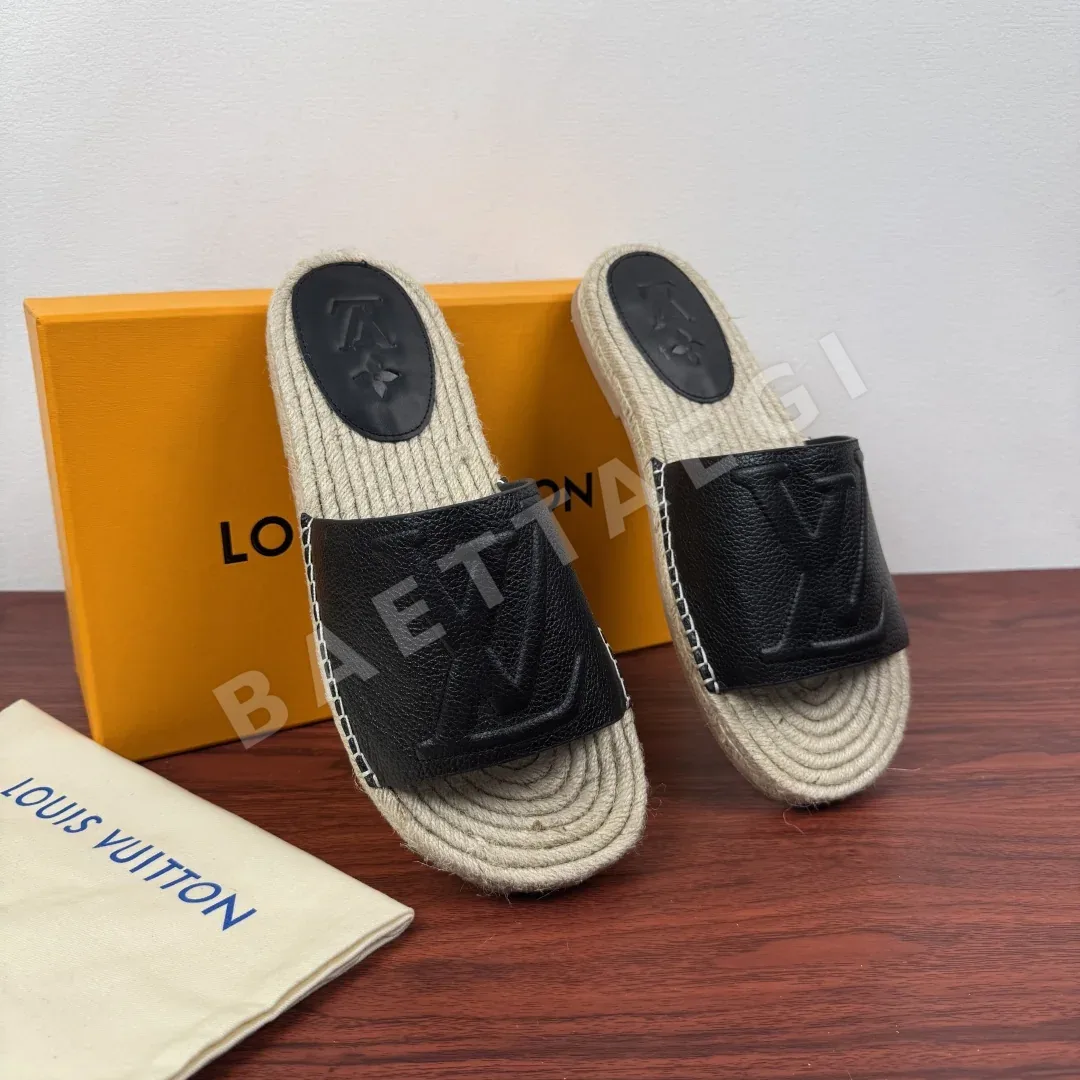 루이비통 샌들 가죽 대형 엠보스 LV 로고 상세 이미지 2
