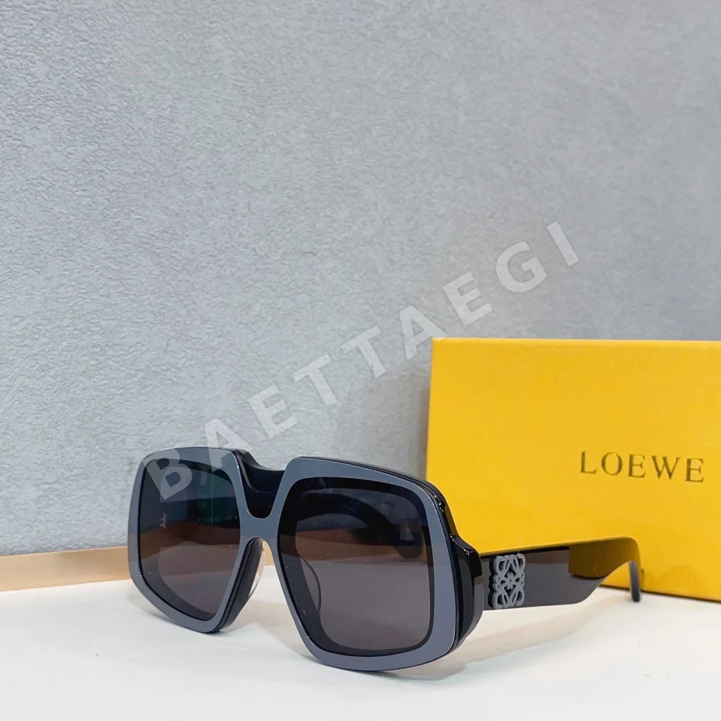 로에베 LW40194 I 선글라스 상세 이미지 6