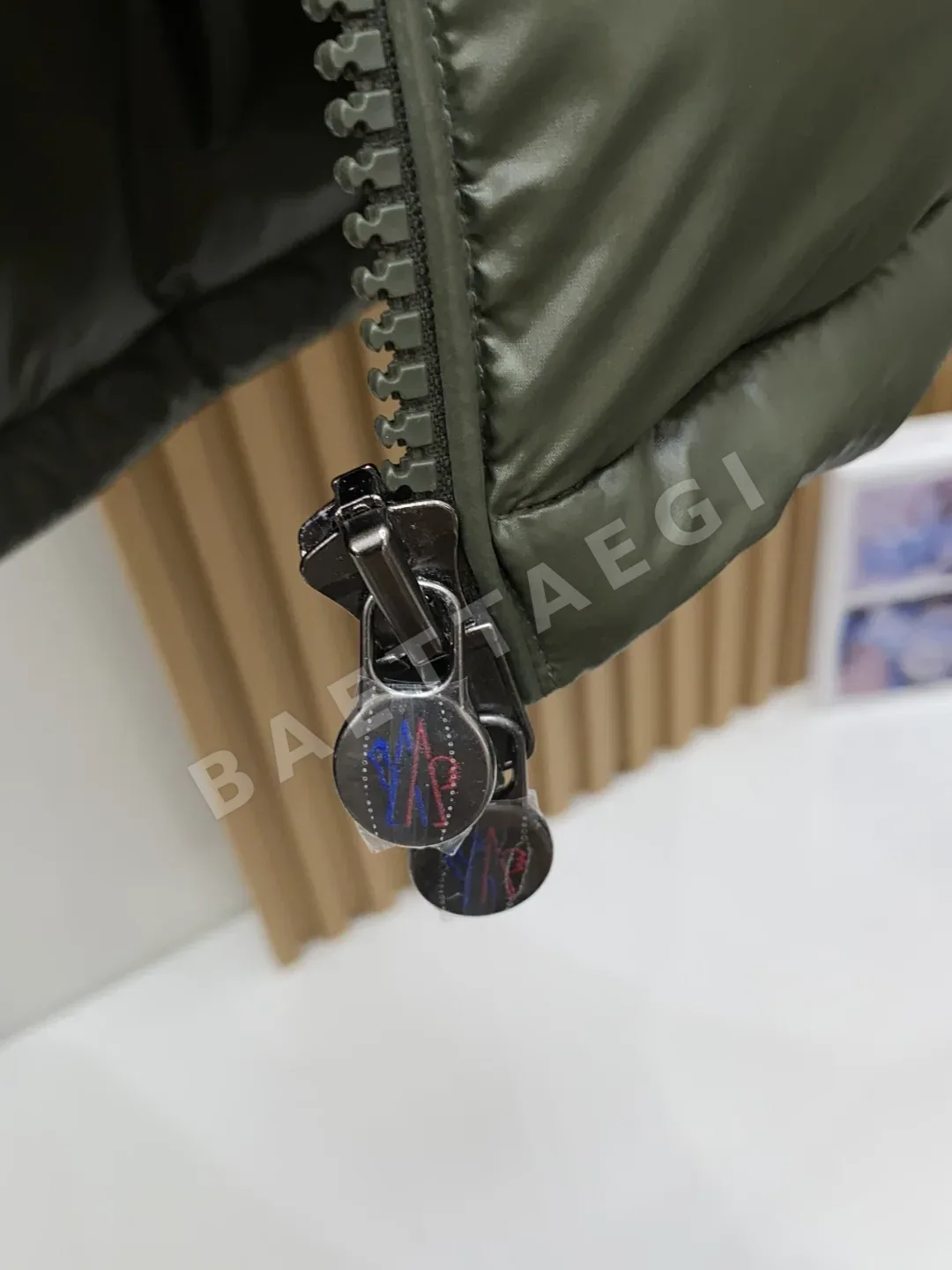 몽클레르 마야(Moncler Maya) 후드 쇼트 다운 자켓 상세 이미지 7