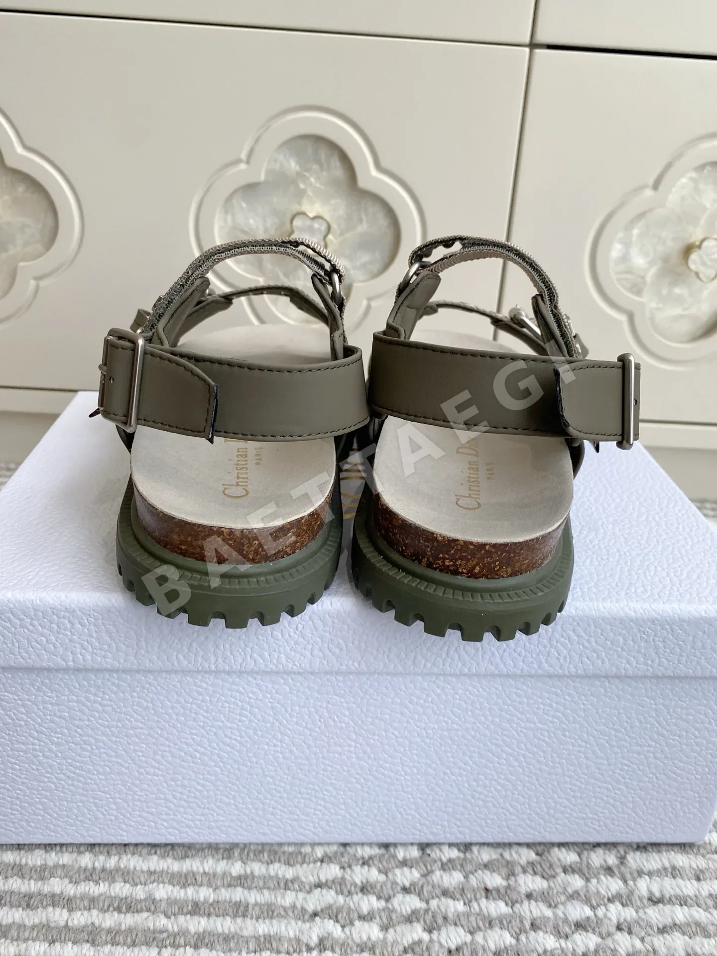 디올 더블 스트랩 코르크 플랫폼 샌들 상세 이미지 8