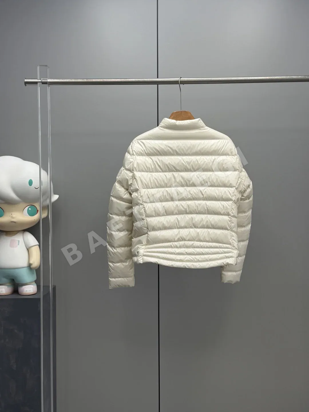 몽클레르 뉴 파피용 오일 왁스 마감 여성 패딩 상세 이미지 9