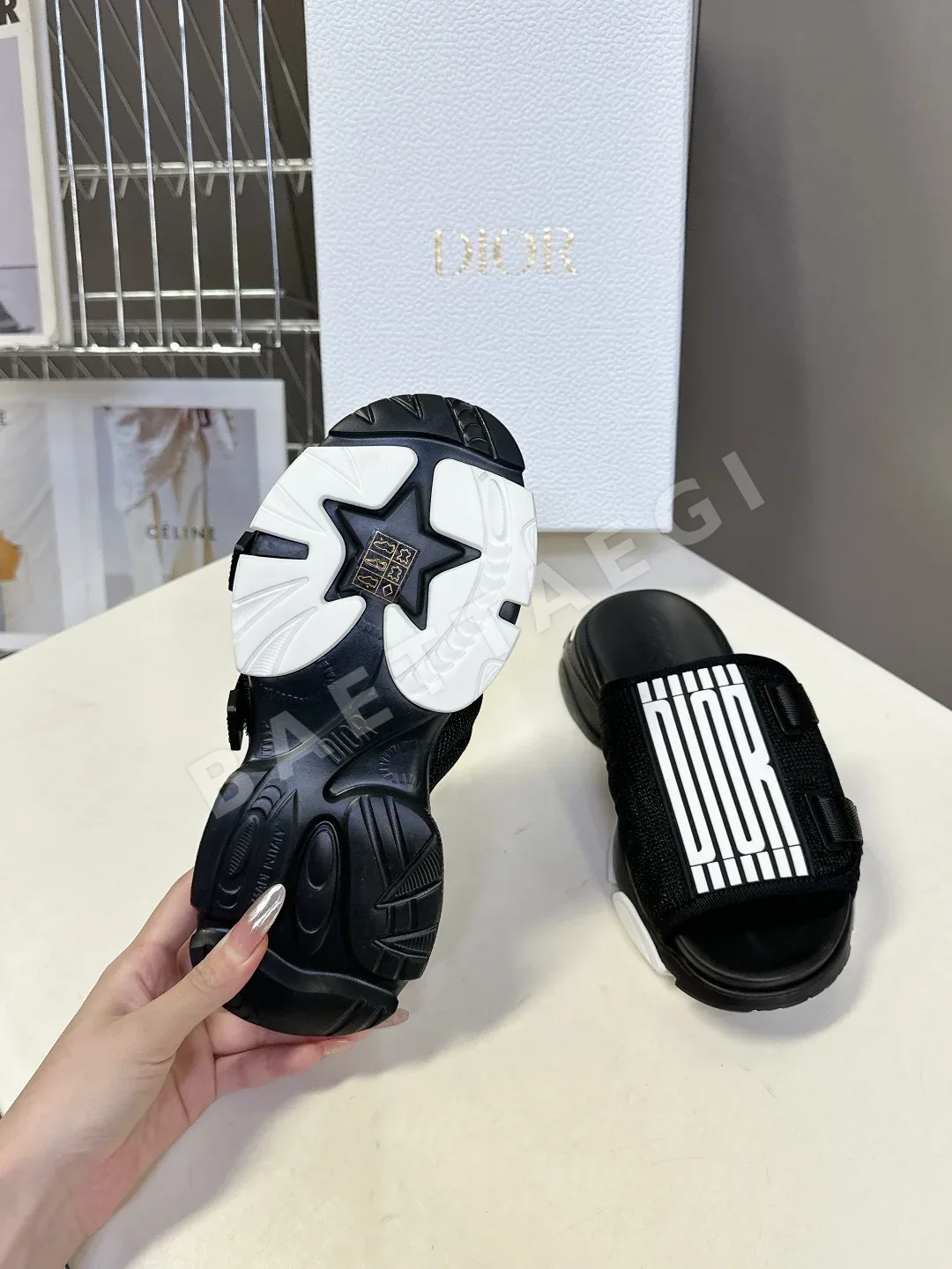 디올 벨크로 스트랩 슬리퍼 8704 상세 이미지 9