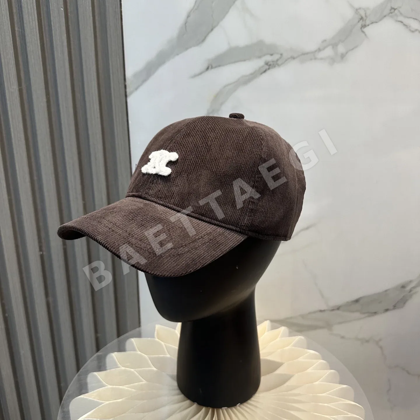 셀린느 코듀로이 자수 베이스볼 모자 118564