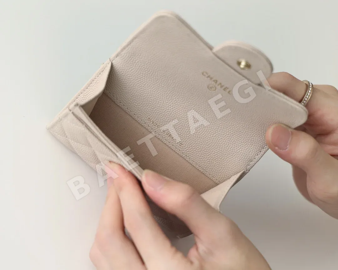 샤넬 클래식 가죽 지갑 상세 이미지 7