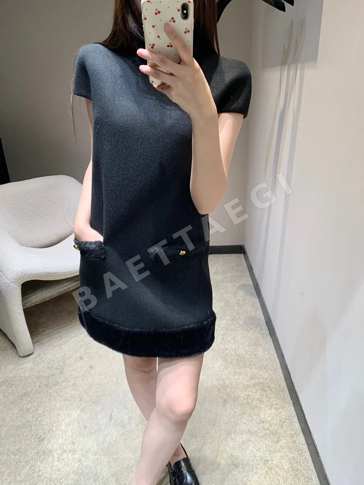 프라다 플러시 패치워크 반팔 원피스 상세 이미지 8