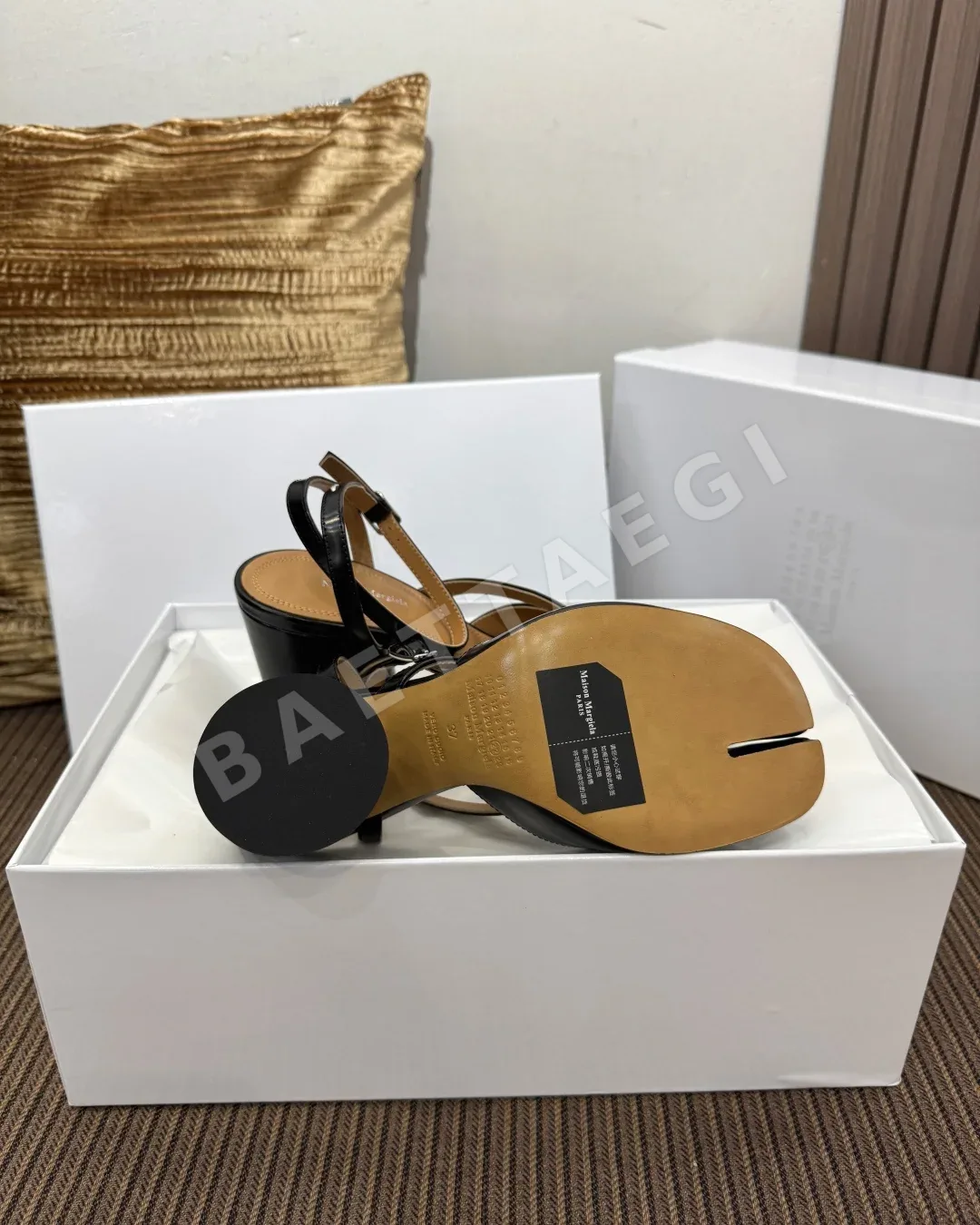 마르지엘라 MM6 스플릿 토 하이힐 샌들 상세 이미지 9