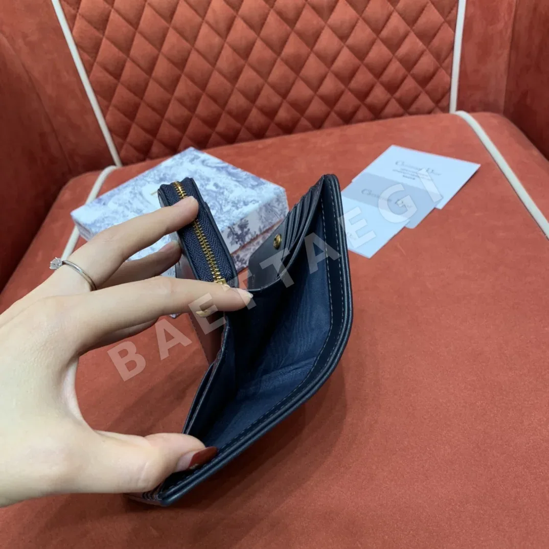 디올 30 몽테뉴 보야저 지갑 상세 이미지 9