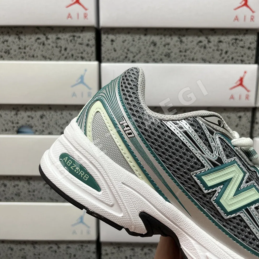 뉴발란스 [XY] 740v2 U740NC2 202052 New Balance 740v2 Silver Metallic New Spruce 상세 이미지 9