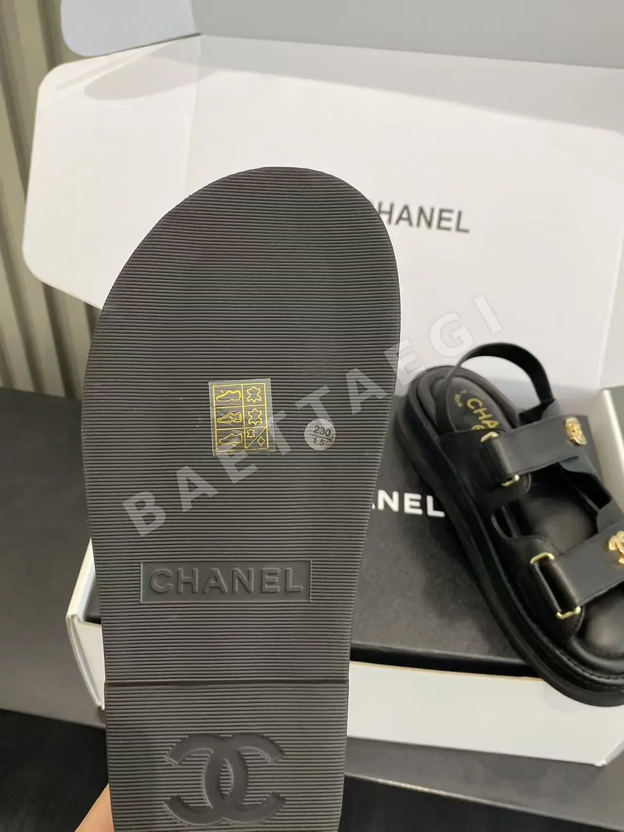 샤넬 더블 C 벨크로 플랫폼 샌들 상세 이미지 9