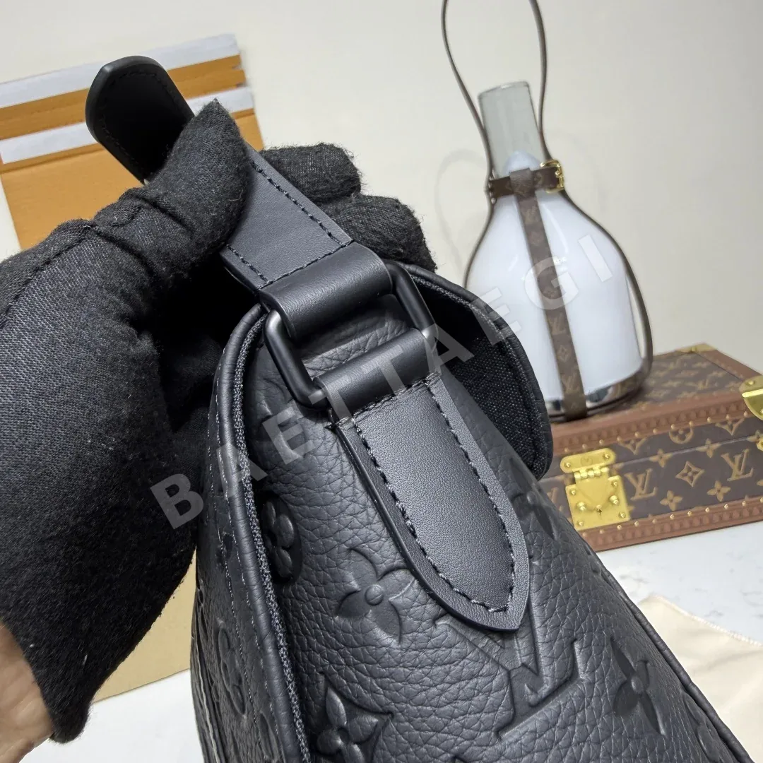 루이비통 크리스토퍼 메신저백 M28324 상세 이미지 8