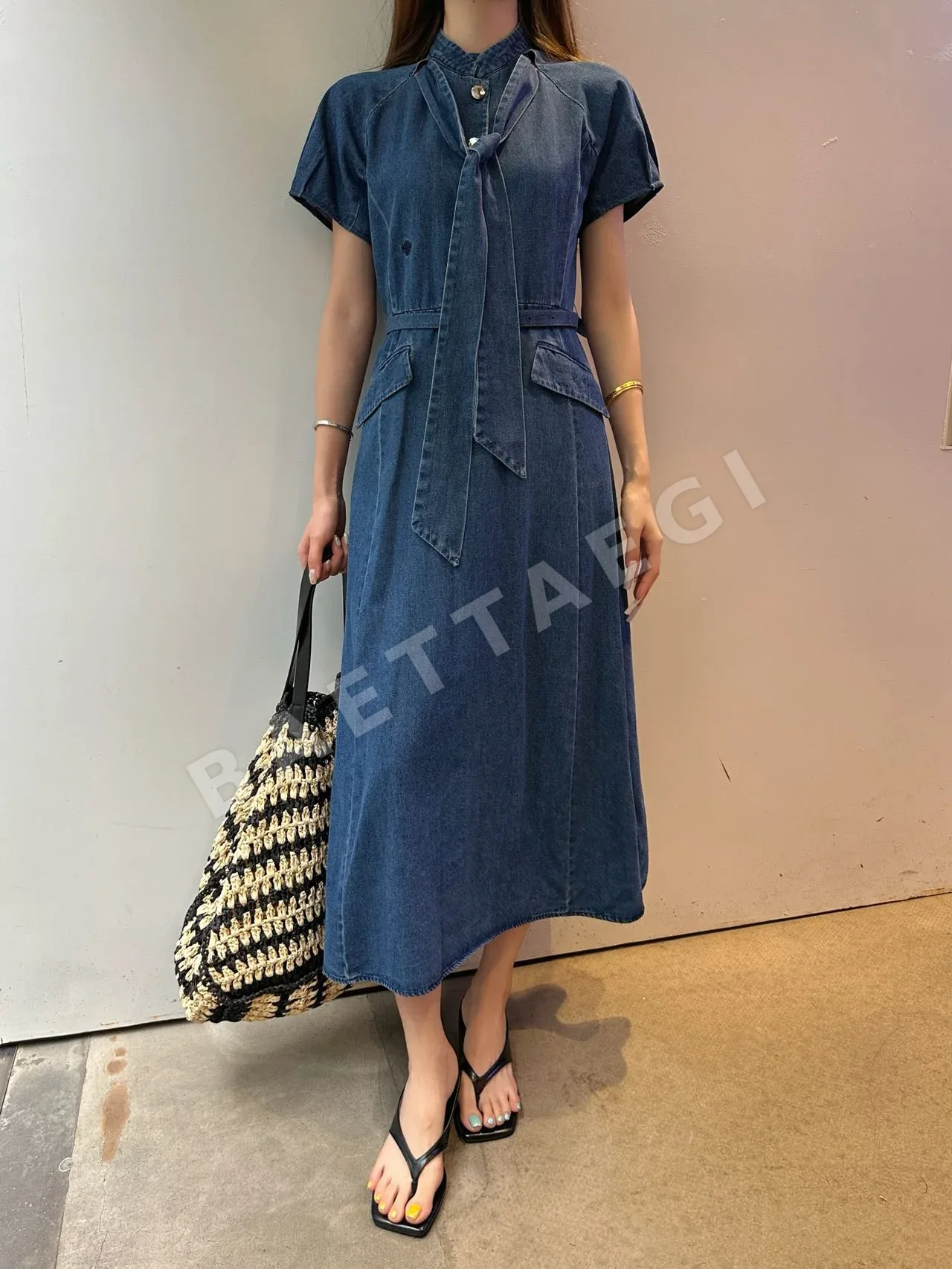 디올 리본 벌 자수 데님 원피스 117701