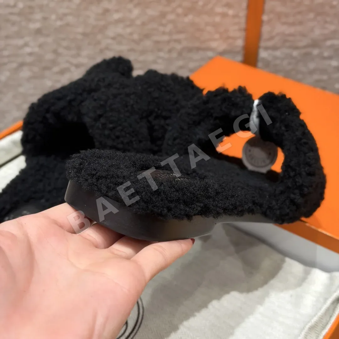 에르메스 오란 샌들 블랙 가죽 H 컷아웃 상세 이미지 9