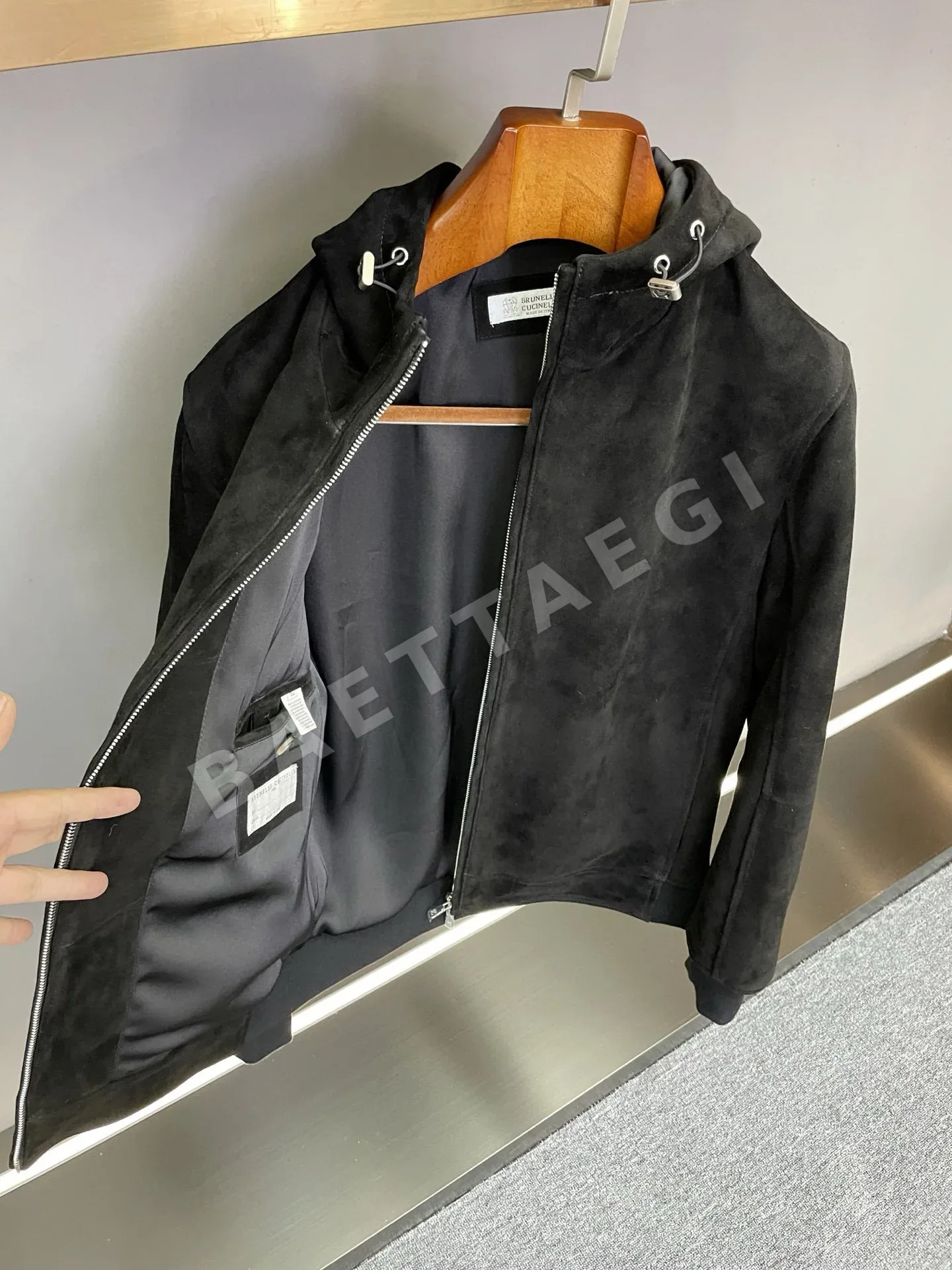 브루넬로쿠치넬리 스웨이드 램스킨 후드 자켓 상세 이미지 4