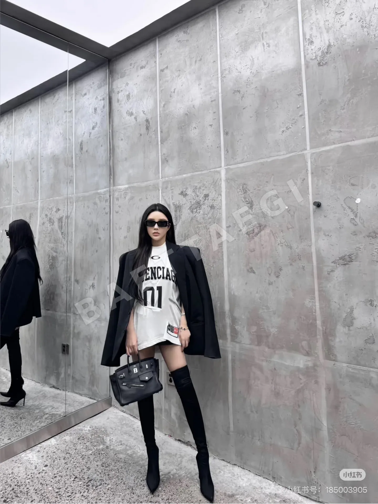 발렌시아가 남성 반팔 티셔츠 상세 이미지 3