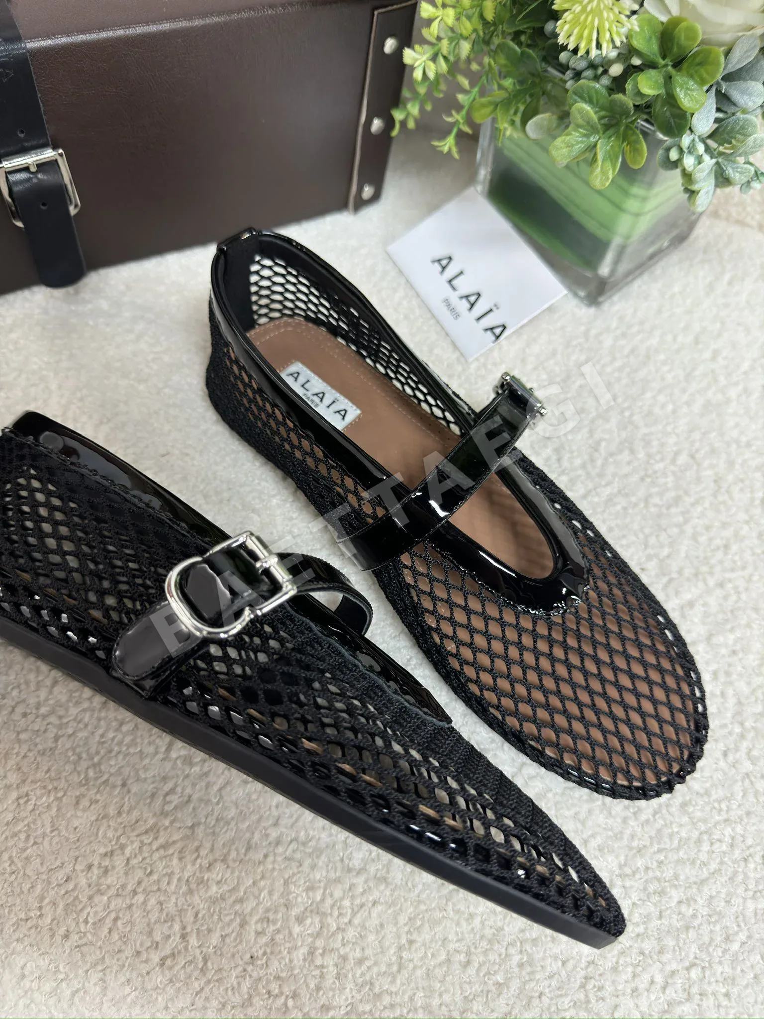 알라이아 원스트랩 로우컷 메시 로퍼 상세 이미지 5