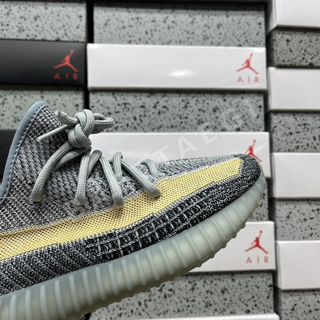 아디다스 [XQ] 이지 부스트 350 V2 GY7657 200792 Adidas Yeezy Boost 350 V2 Ash Blue 상세 이미지 7
