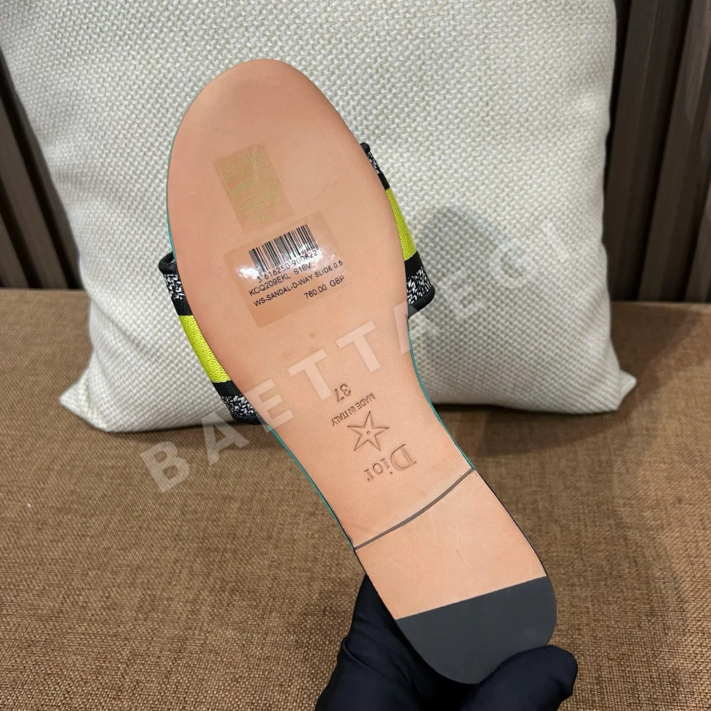 디올 자수 캔버스 샌들 상세 이미지 9