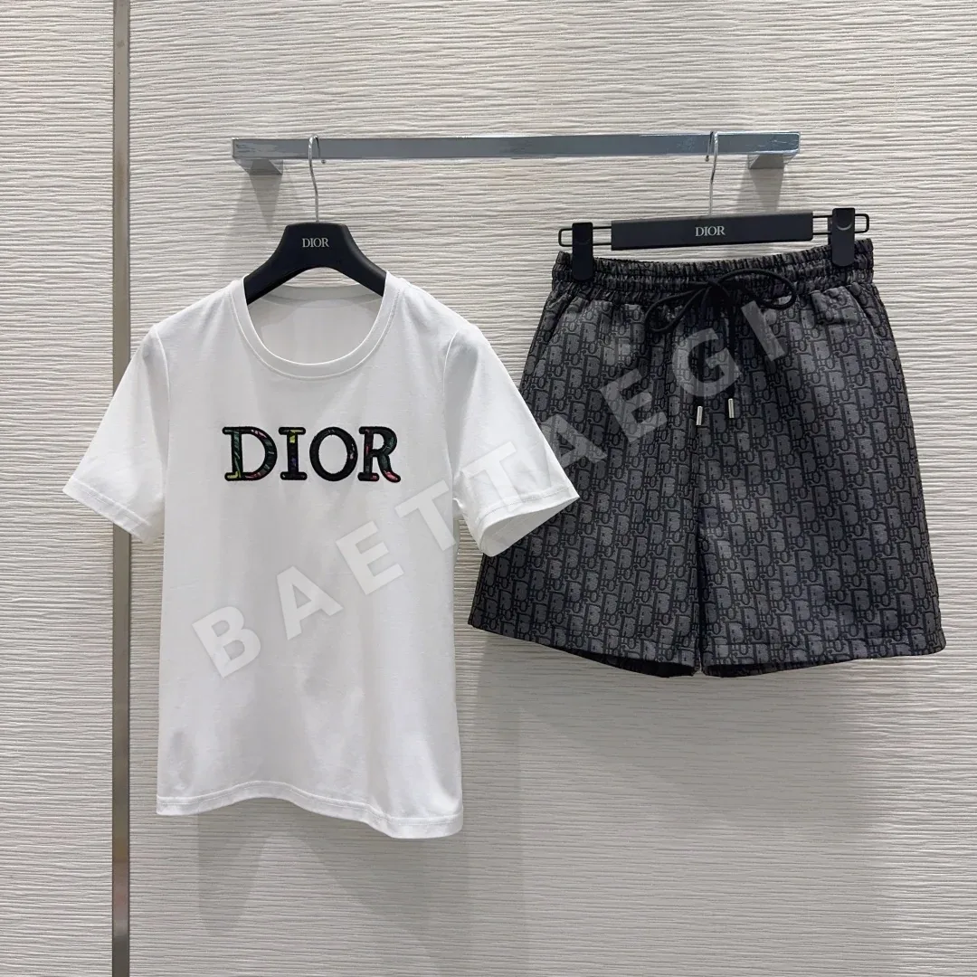 디올 반팔 티셔츠 세트