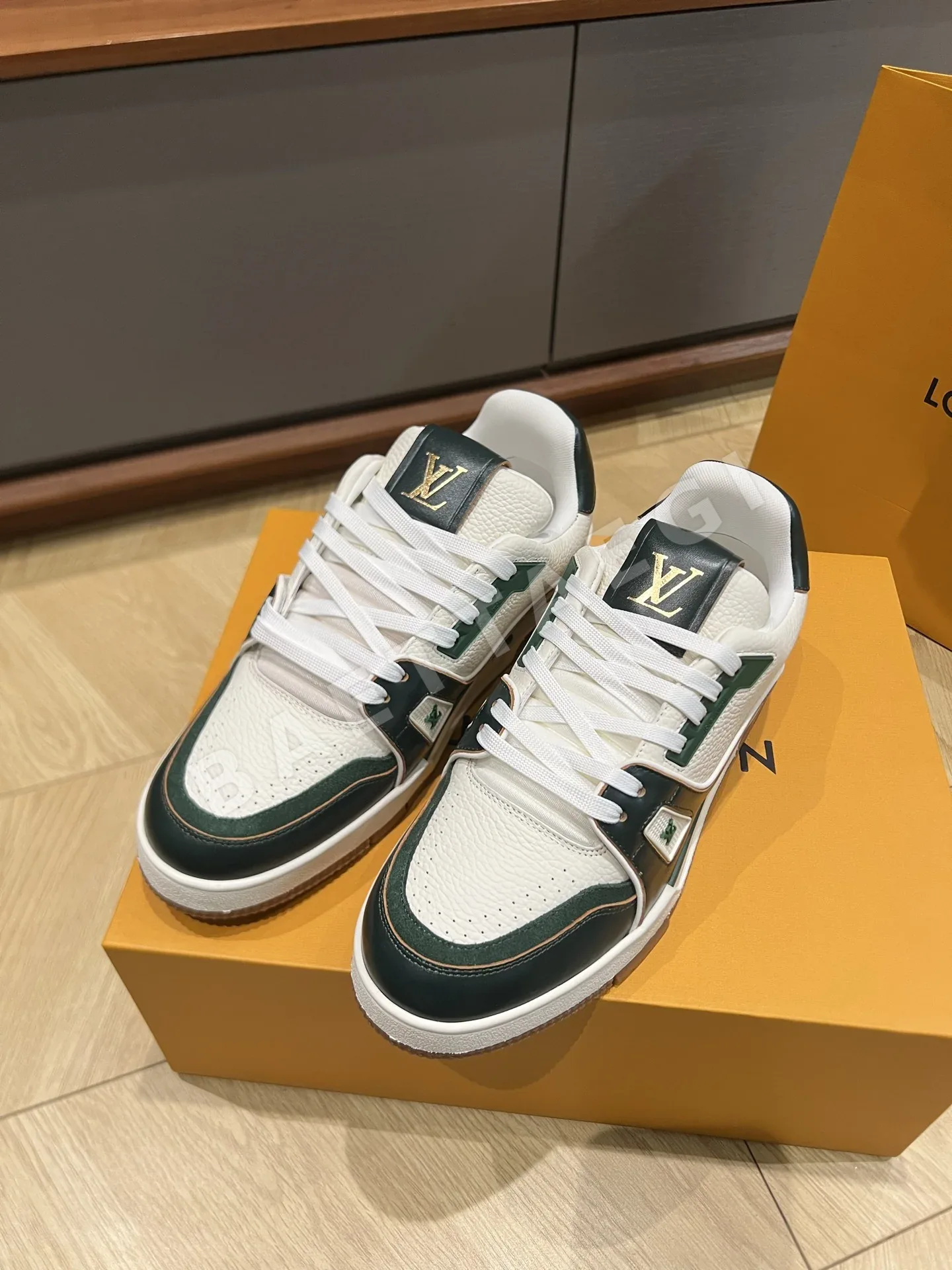 루이비통 LV 26 데님 컬러웨이 트레이너 신발 95213