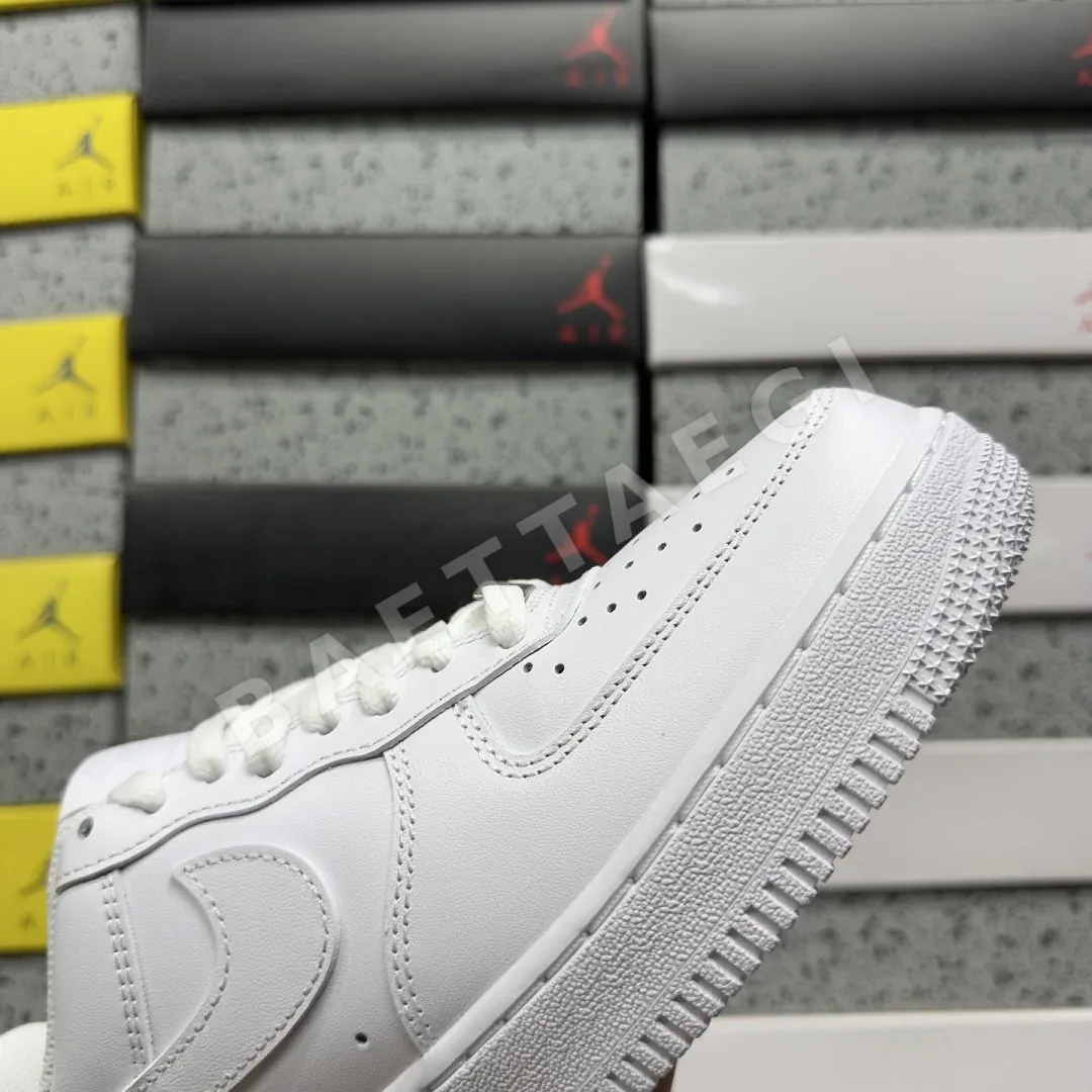 나이키 [G] 에어 포스 1 로우 CW2288-111 201890 Nike Air Force 1 Low '07 White 상세 이미지 3
