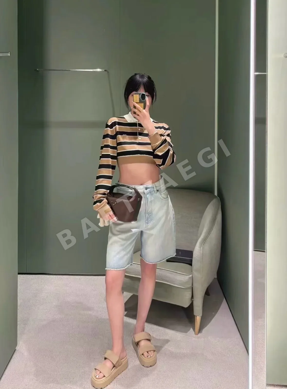 프라다 여성 반팔 티셔츠 상세 이미지 3